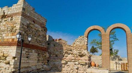 представяме наши културни ценности изложби москва братислава варшава париж