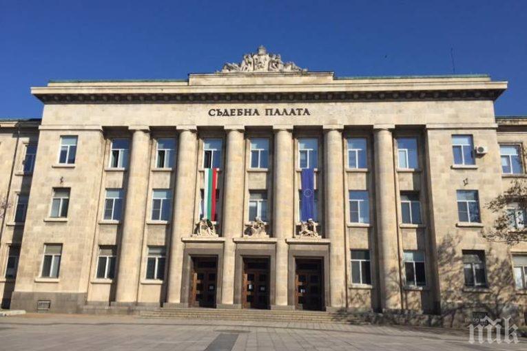 ШОКИРАЩ СЛУЧАЙ! Син крие 3 години смъртта на майка си