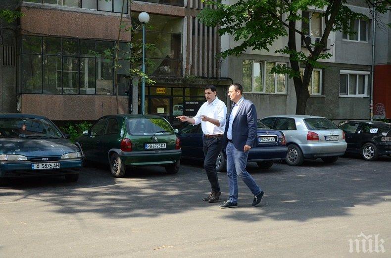 Кметът на Пловдив доволен: Паркинг за 150 коли вместо кал и прах срещу Каменица