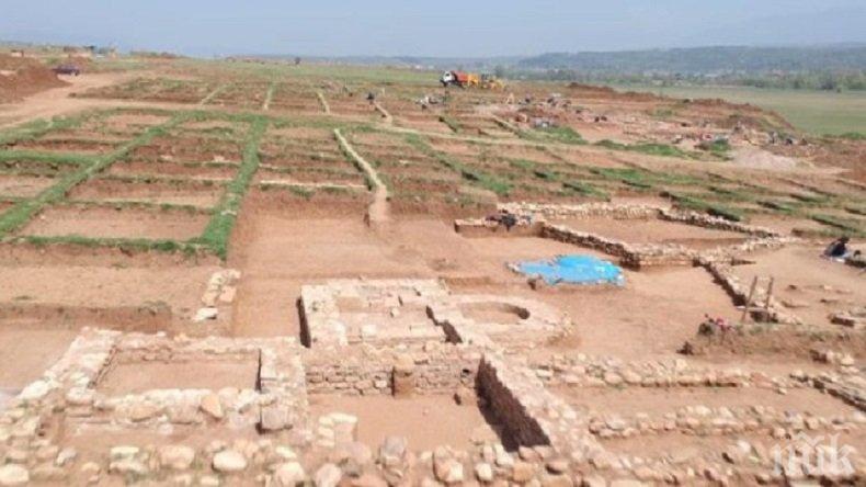 УНИКАЛНА НАХОДКА! Археолози откриха непокътната гробница от римско време край Благоевград (СНИМКИ)