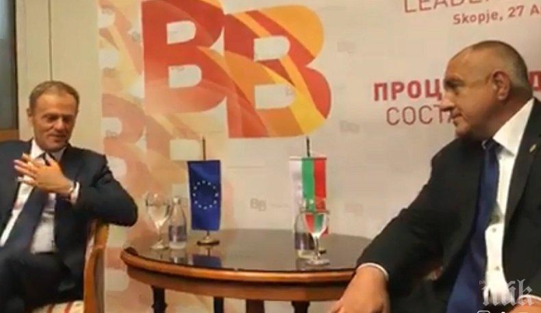 ЕКСКЛУЗИВНО В ПИК Премиерът Борисов се срещна с Доналд Туск в Скопие (ВИДЕО)