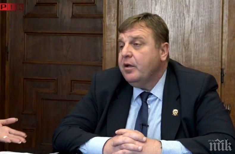 Каракачанов извоюва още 26 млн. за летателни часове на армията