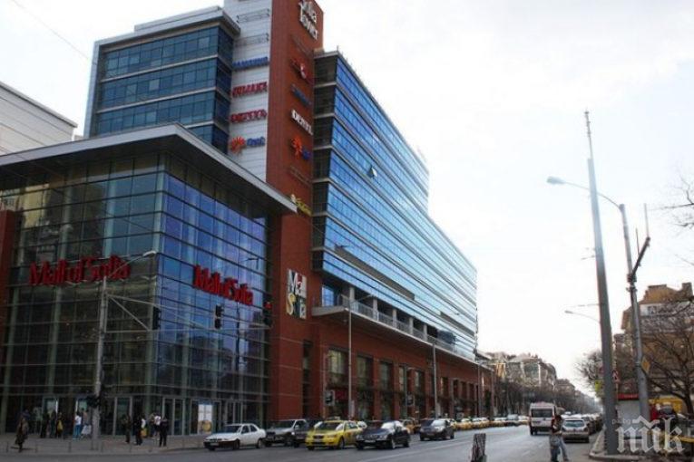 МЕГА СДЕЛКА! Първият мол в България осъмна с нов собственик