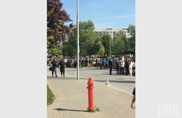Евакуираха мол Пловдив заради учебен пожар