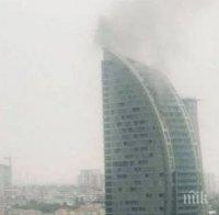 Огромен пожар пламна в Тръмп Тауър в Баку (СНИМКИ)