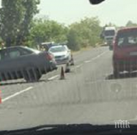 ИЗВЪНРЕДНО! Тежка катастрофа край Пловдив! Пътят за Хасково е затворен, има ранени (СНИМКИ)