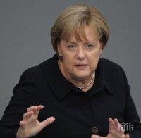 ГОРЕЩ ТЕЛЕФОН! Меркел търси подкрепа от Мей и Макрон за САЩ