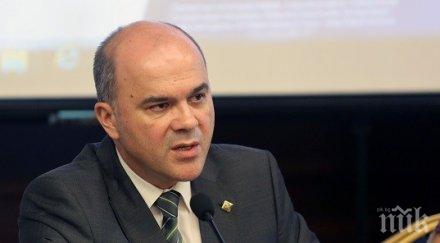 социалният министър поздрави всички трудещи