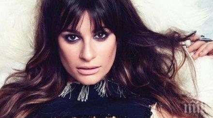 актрисата леа мишел сгоди похвали пръстен диамант снимки