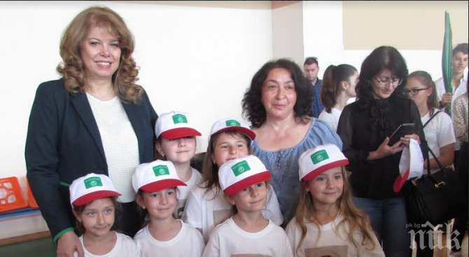 Илияна Йотова към ученици в Сливен: Вие сте възрожденците на днешния ден