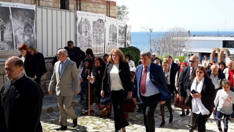 Илияна Йотова: Потомците на тракийските бежанци да виждат президентството като съюзник