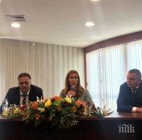 Ангелкова се закани на среща в Златни пясъци: Стриктно ще следим плажове и ресторанти по морето