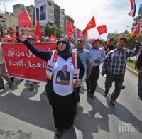 Комунистите в Ирак манифестират на 1 май, убедени в изборната победа
