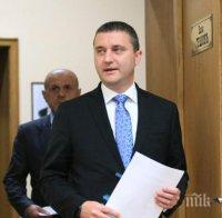 Нотариусите ще проверяват автоматично за платен данък при сделки с коли