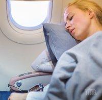 Ето защо не трябва да спим при излитане и кацане на самолета 