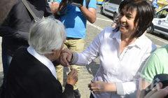 пълен шаш душевно разстроената корнелия нинова дон корлеоне радва старица целува ръка