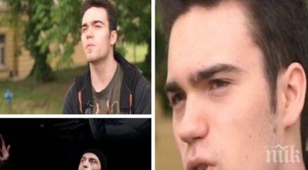 синът малин кръстев ексклузивно театъра киното тежестта занимава актьорство родителите учили артистът хамелеон