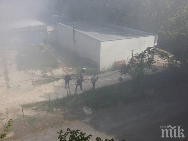 Пожар вилня във фирмен магазин за печки в Шумен