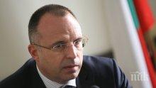 Порожанов: Нямам електрически автомобил "Тесла"!