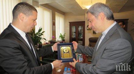 губернаторът софийска област срещна посланика иран