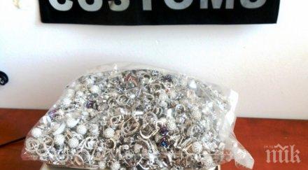 митничари извадиха цяло съкровище гащите румънка