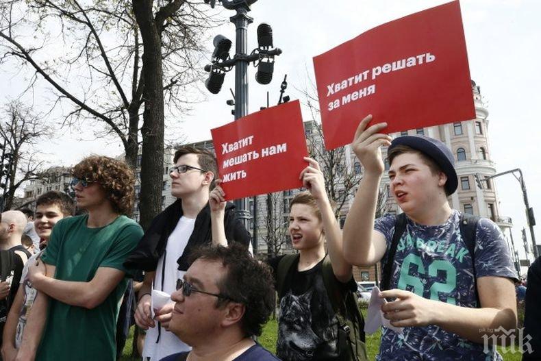 Арестите продължават! Над 1000 протестиращи срещу Путин са задържани