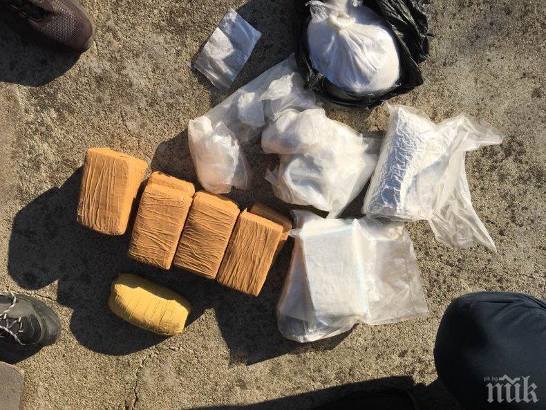Закопчаха двама българи с кокаин за 200 милиона долара в Перу
