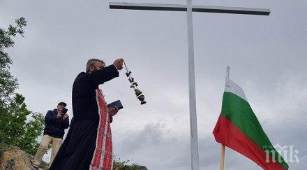 осветиха християнския кръст квартал повеляново девня снимки видео