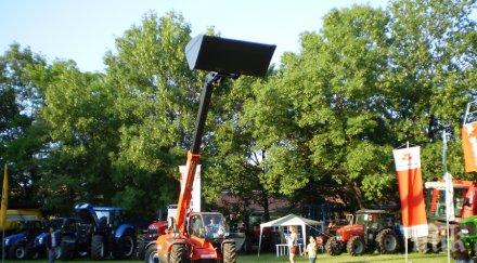 съвременна земеделска техника превзе русенския университет