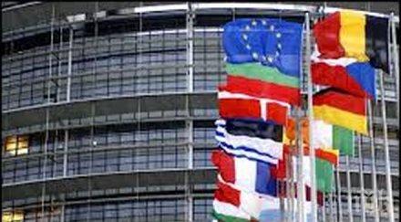 хиляди поляци вдигнаха демонстрация защита европейските ценности