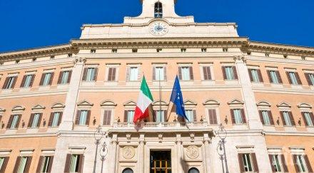 италианските популистки партии крачка съставяне правителство