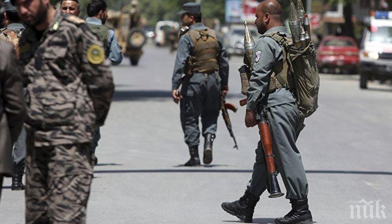 Най-малко четирима загинали след взривове в Афганистан
