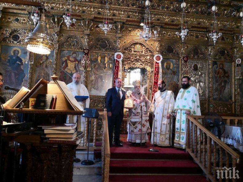 Митрополитът на Китион отслужи първата в Кипър Света литургия по повод църковния празник на Светите братя Кирил и Методий