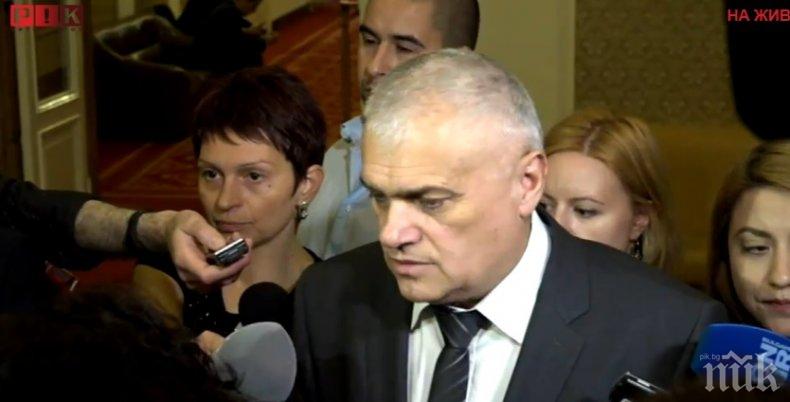 Министър Валентин Радев за нападението над заместник-кмета на Ловеч: Подозренията са към лице, свързано с незаконен дърводобив