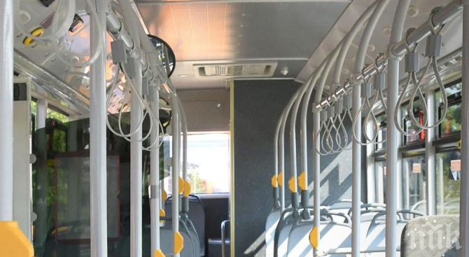 Глобяват контрольорки с една заплата заради спор с пътничка