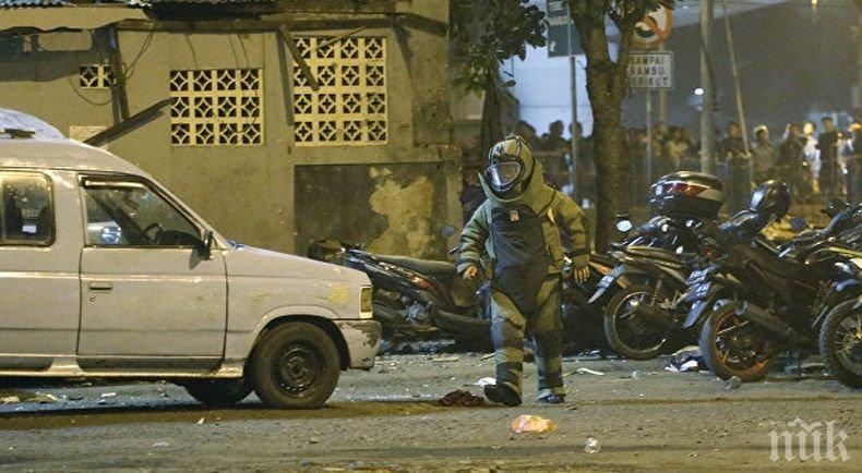 Ужасяващо! Семейство стои зад серията от атентати срещу църкви в Индонезия