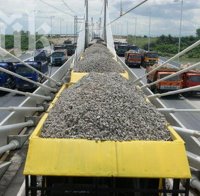 Пробваха Дунав мост 2 с камъни