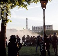 Протест на хомофоби взриви мира в Париж