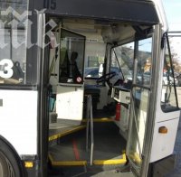 Автобус на градския транспорт в Пловдив изгоря до основи