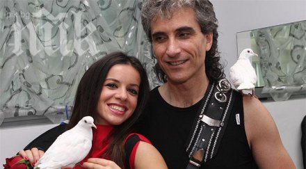 журналист нападна елица пее блее видео