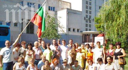 1000 души участваха рекорд масово пеене бургас