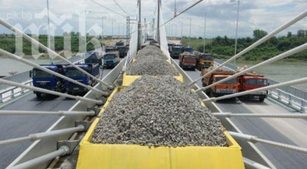 пробваха дунав мост камъни