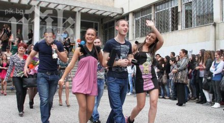 данъчните хайки заради абитуриентите