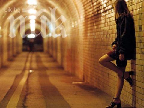 Ученичка се отказа от родителите си, опитали се да я продадат зад граница