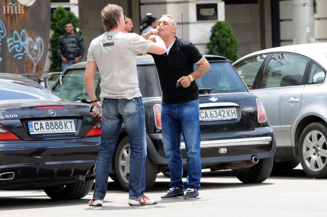 Стоичков и Сираков лошо се подиграха с Тодор Батков