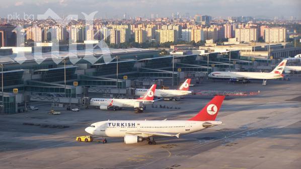 Ураганни ветрове затвориха летище Ататюрк в Турция