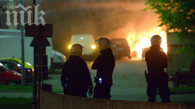 Размириците обхванаха още няколко града в Швеция