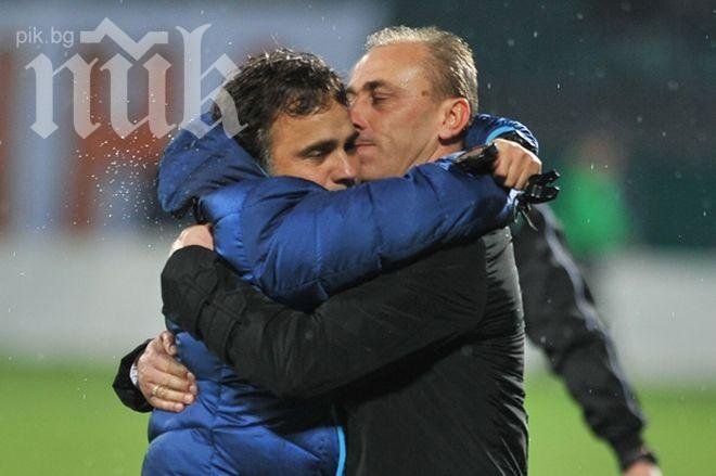 Батков бие шута на треньора на Левски