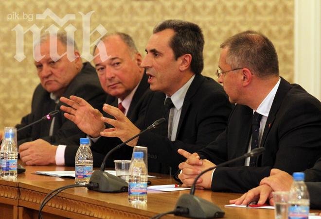 Орешарски ще предложи състав на правителство във вторник