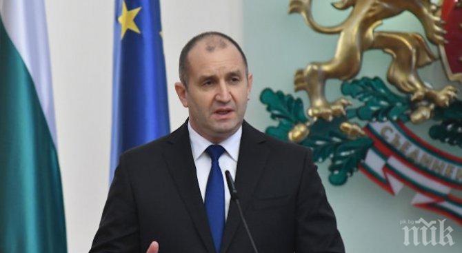 Румен Радев посреща шефа на Европейската сметна палата в президентството